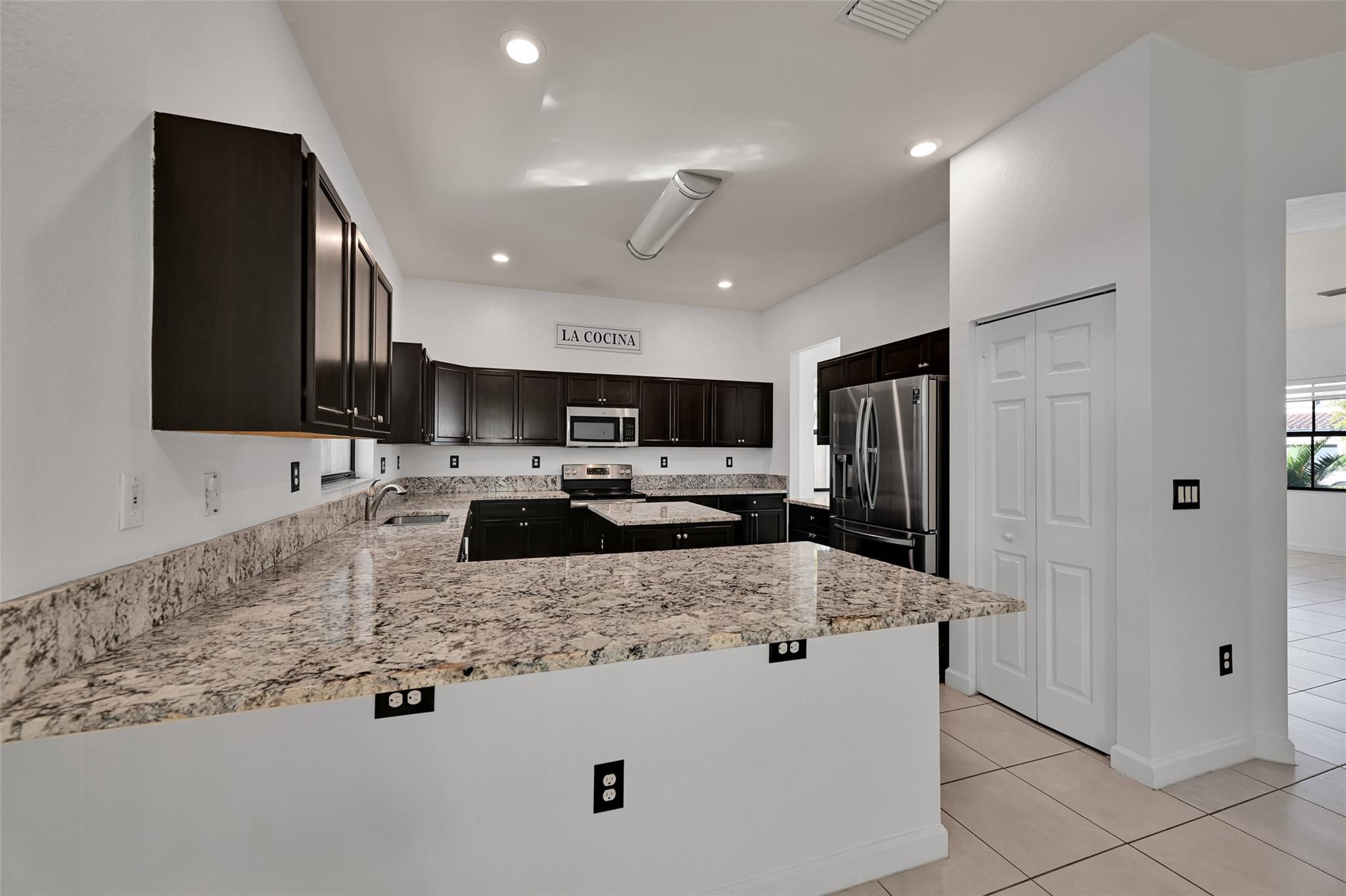 COCO PALM ESTATES - Residential