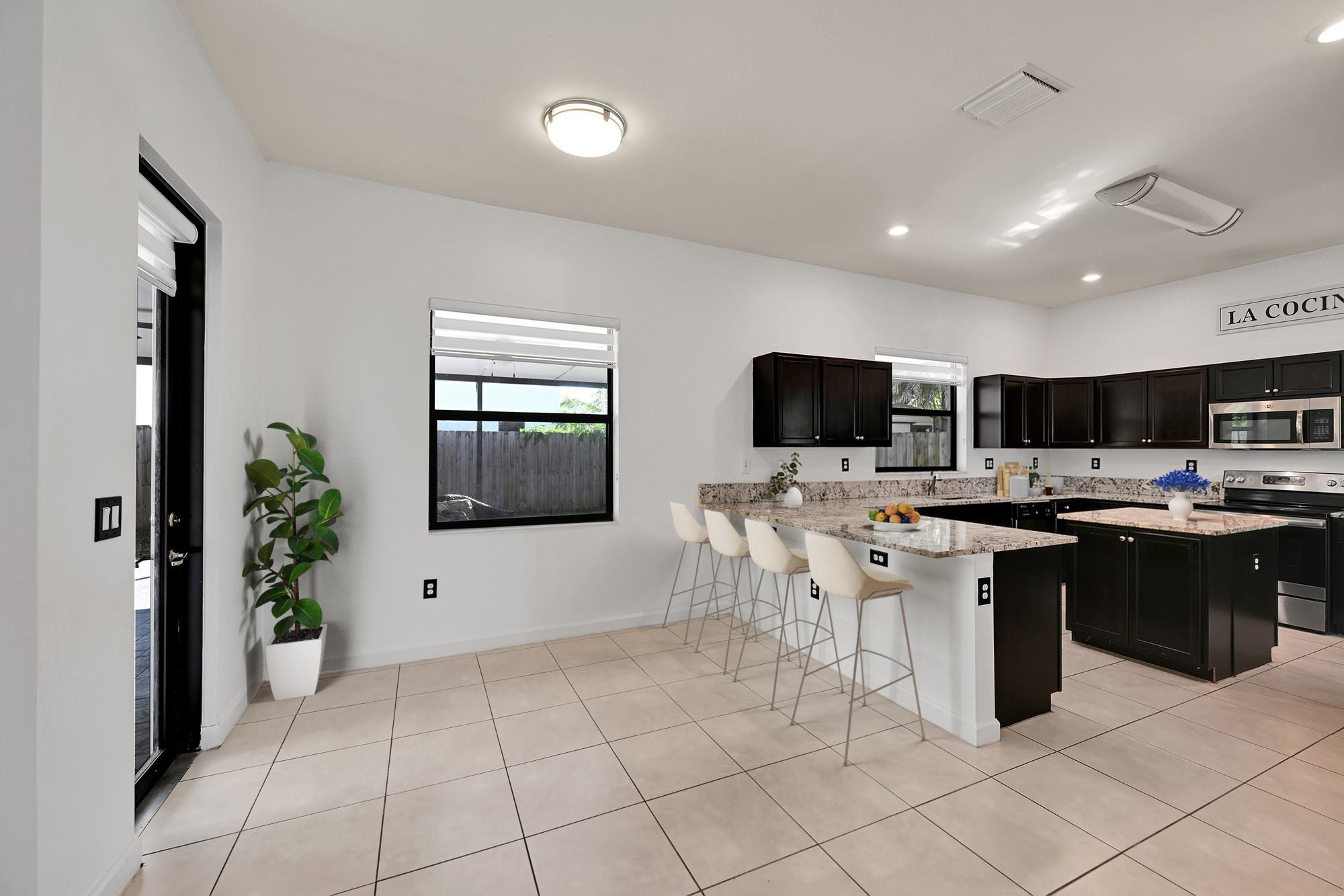 COCO PALM ESTATES - Residential