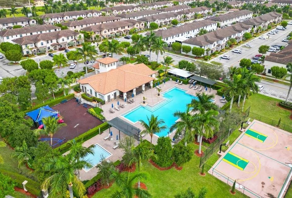 COCO PALM ESTATES - Residential