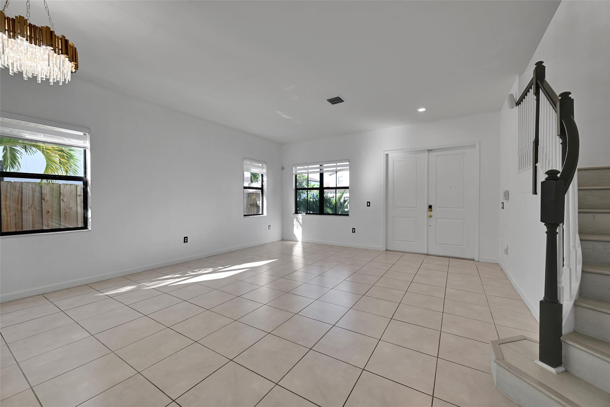 COCO PALM ESTATES - Residential