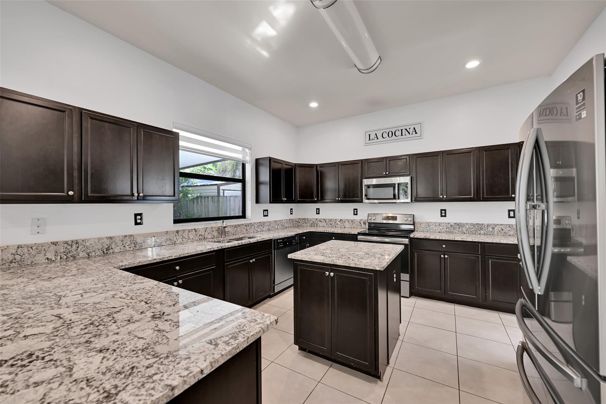 COCO PALM ESTATES - Residential