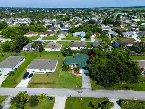 A home in Port St Lucie