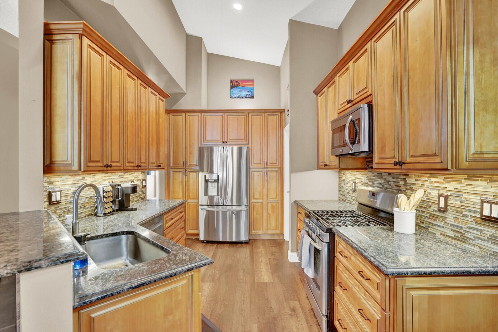 Thoroughbred Lake Estates - Residential