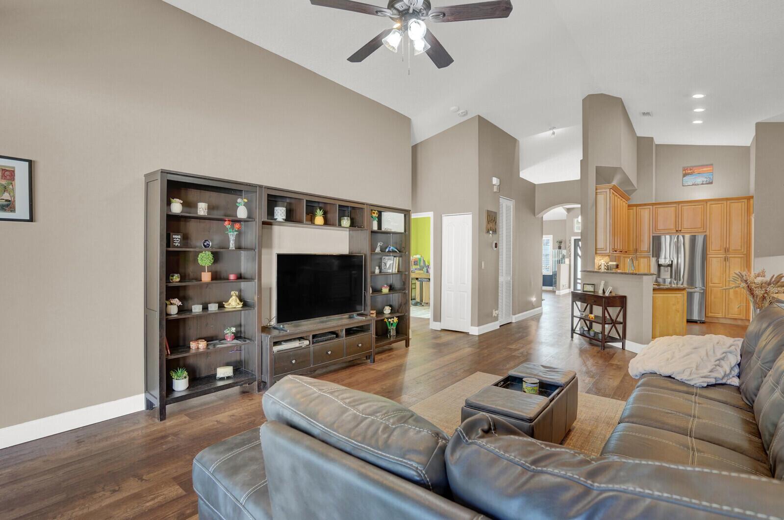 Thoroughbred Lake Estates - Residential