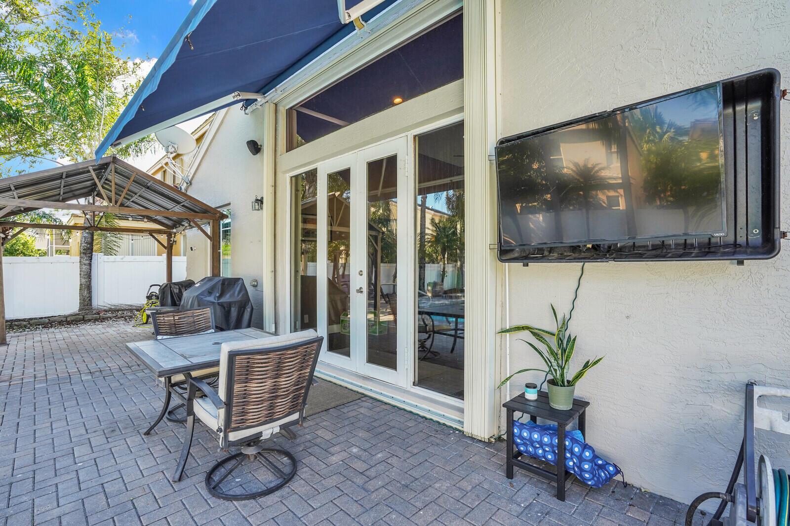 Thoroughbred Lake Estates - Residential