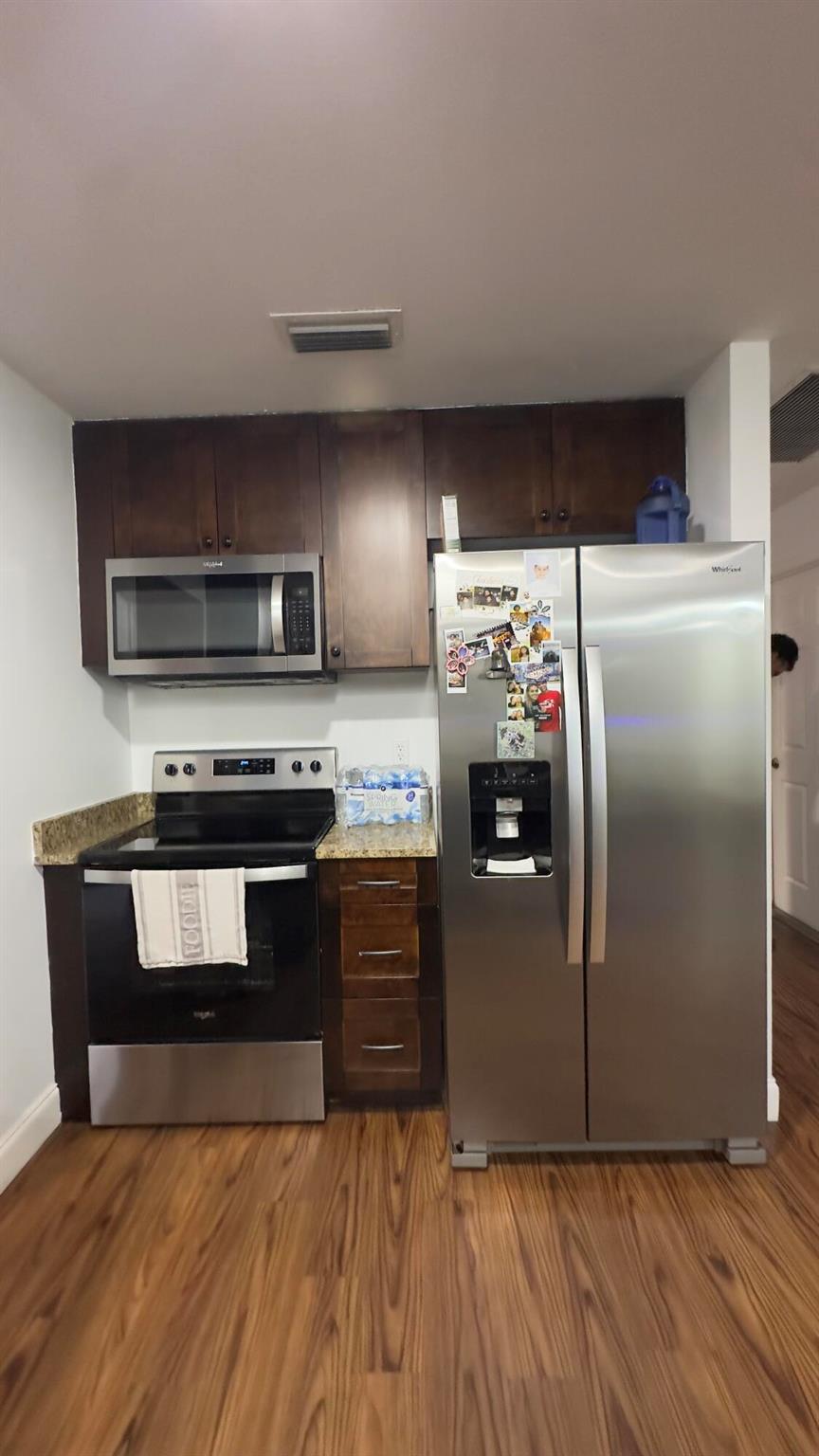 LONE PINE ESTATES PLATS 4 AND 5 - Residential Lease