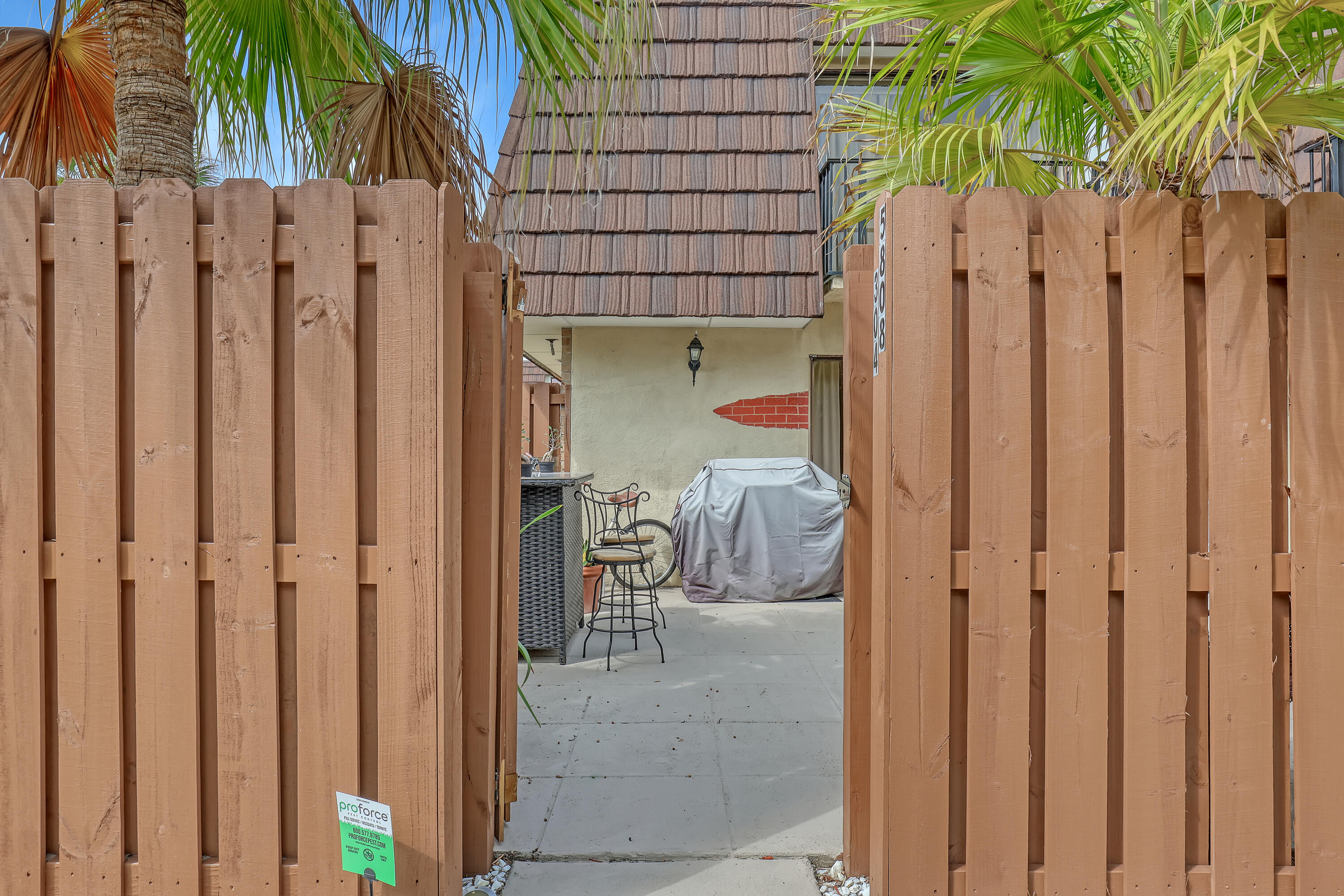 5808 SE Riverboat Drive 304