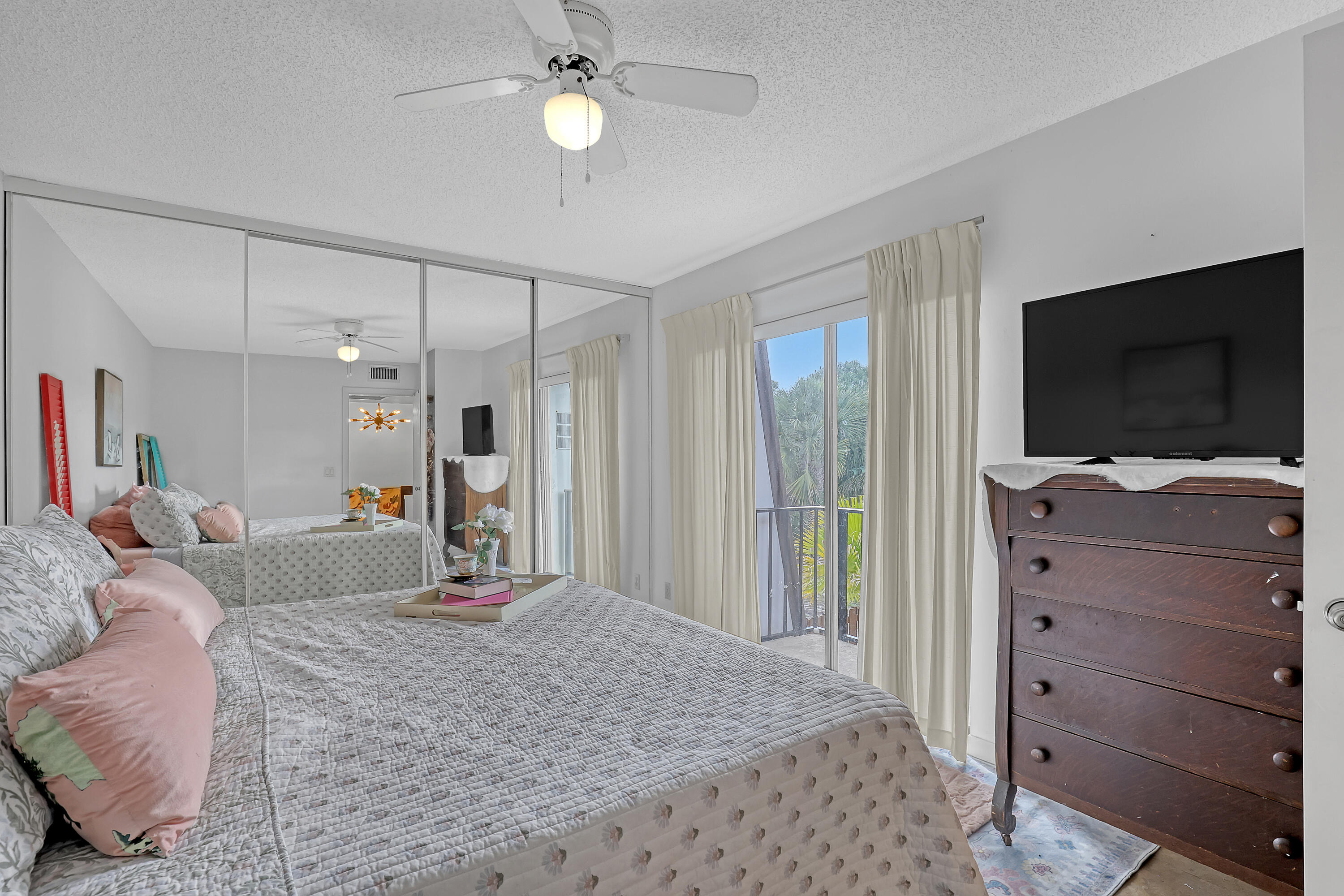 RIVER PINES - Residential
