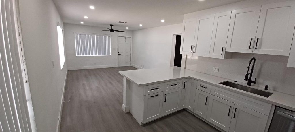 Photo of 630 N 58th Avenue, Oakland Park, FL 33021 (MLS # B26021856)
