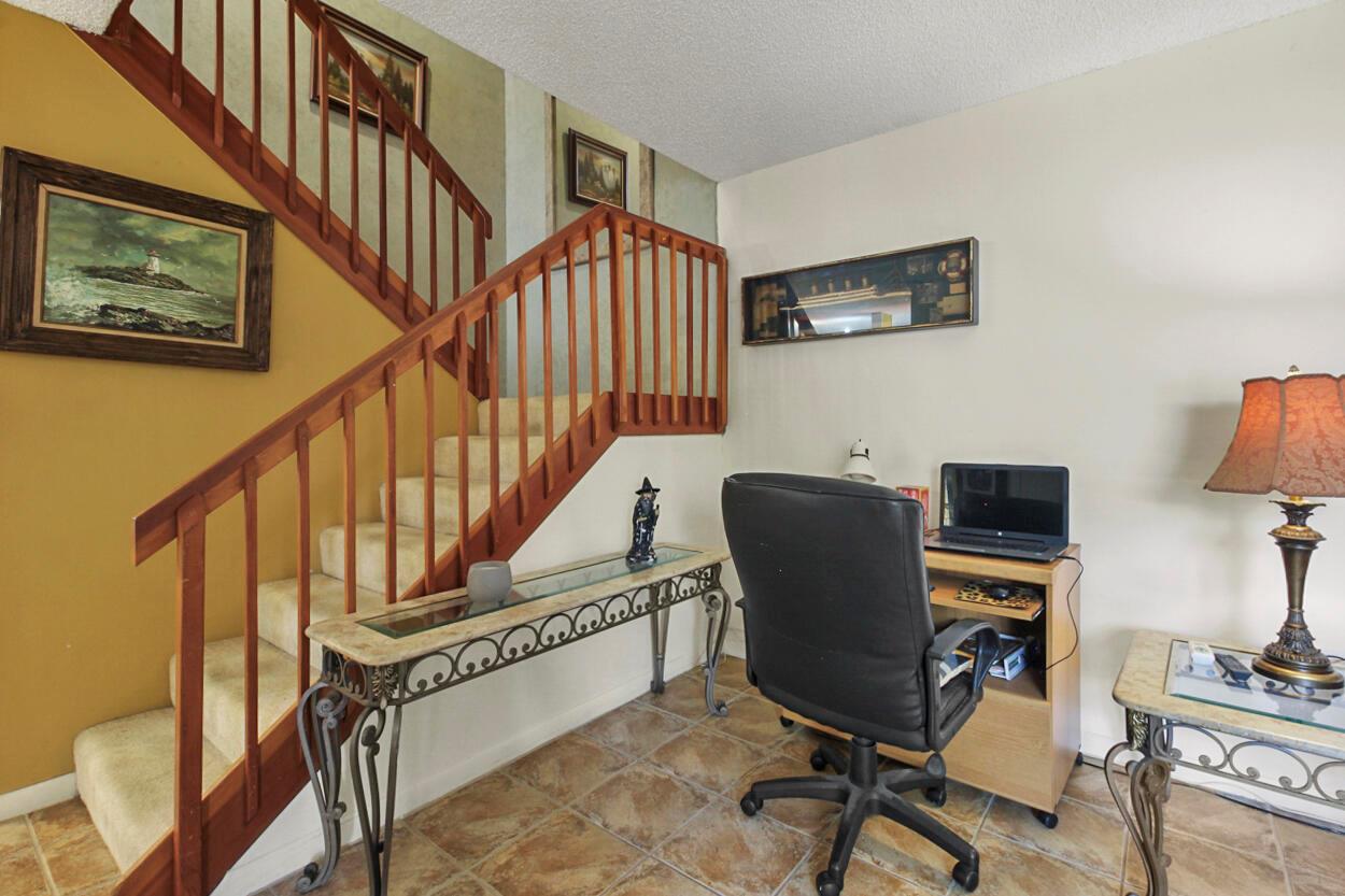 SUNSET TRACE AT MARTIN DO - Residential