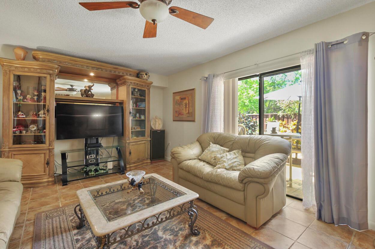 SUNSET TRACE AT MARTIN DO - Residential