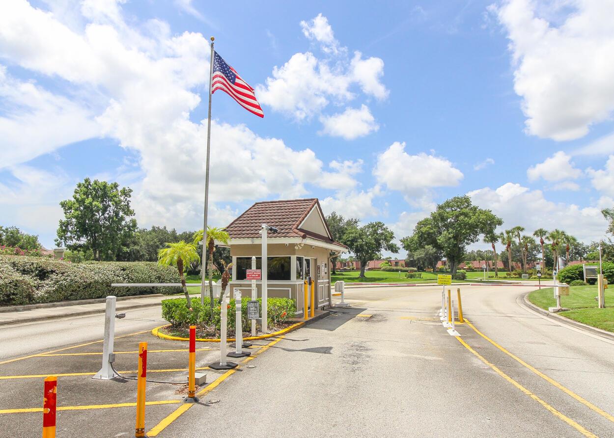 SUNSET TRACE AT MARTIN DO - Residential
