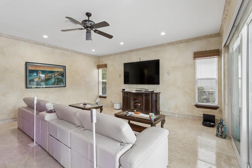 FAIRWAYS AT EAGLE TRACE - Residential