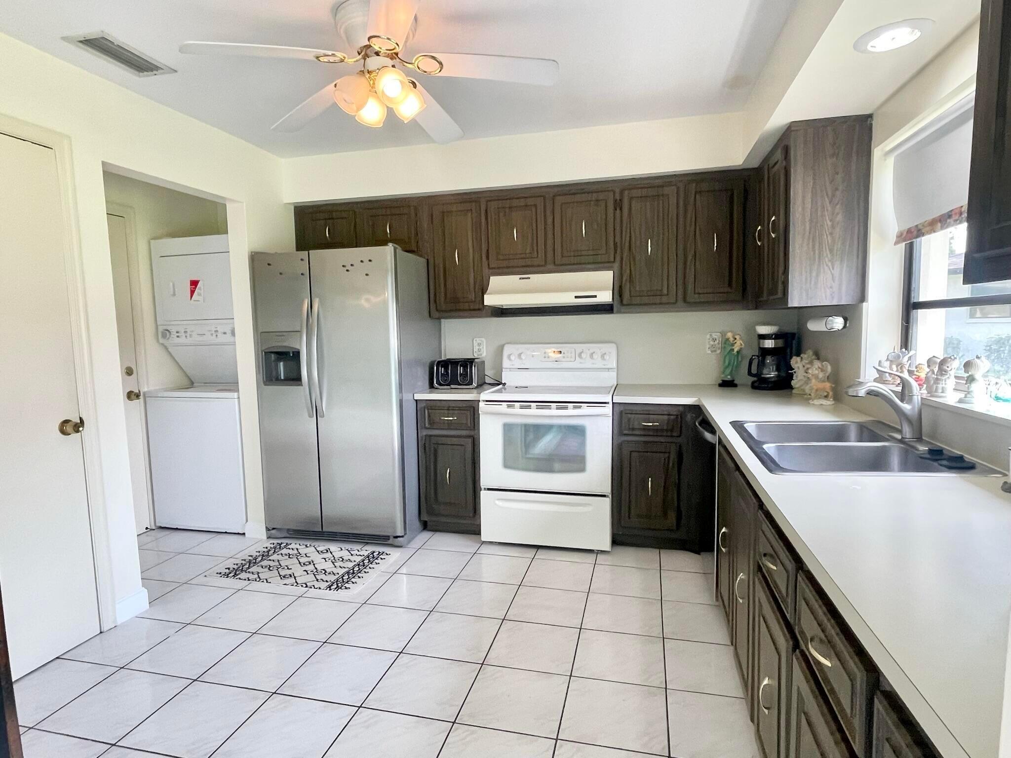 GREENTREE VILLAS - Residential Lease