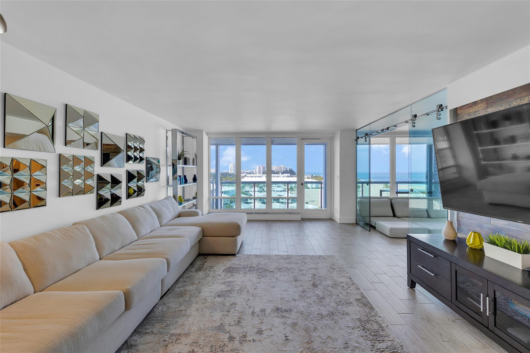 POINT OF AMERICAS - Residential