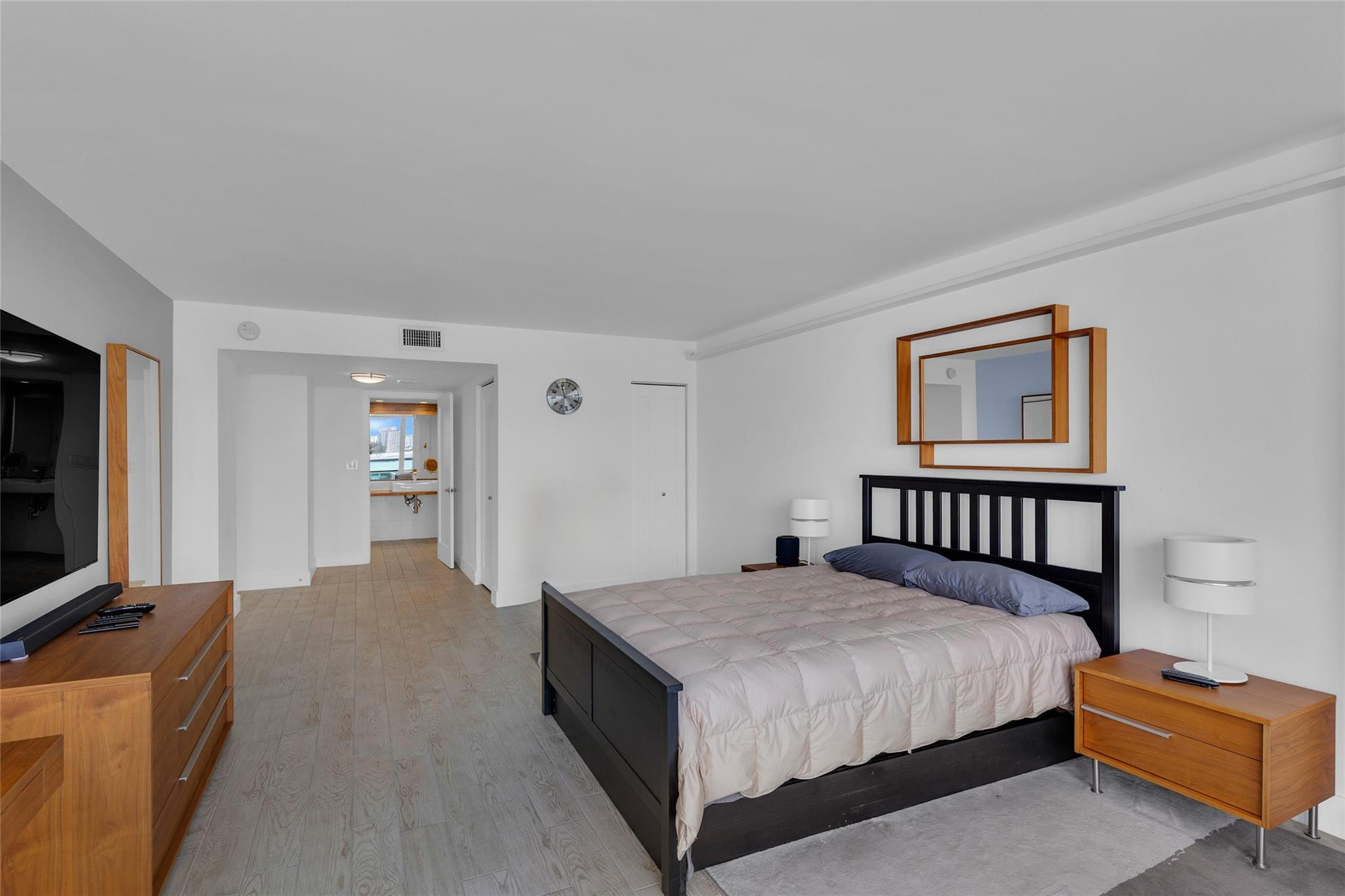 POINT OF AMERICAS - Residential