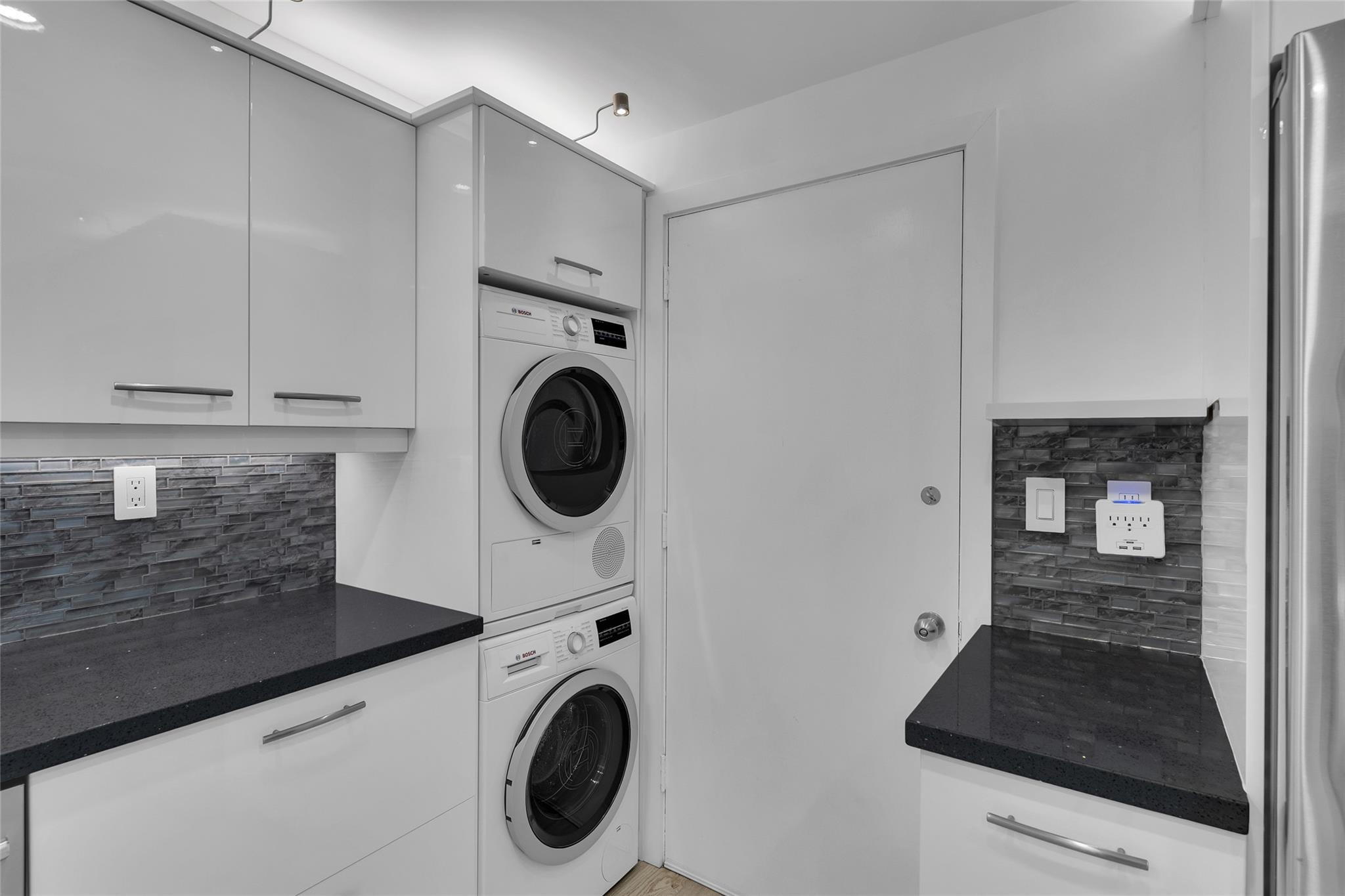 POINT OF AMERICAS - Residential