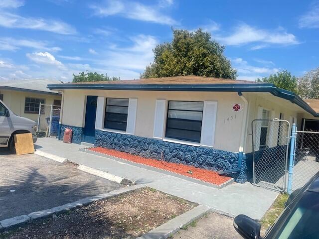 FT LAUDERDALE ESTATES - Residential Income