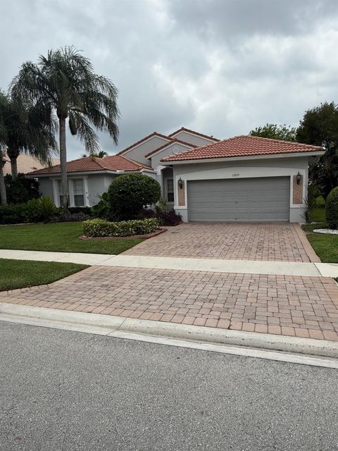Photo of 12039 Oakvista Drive, Boynton Beach, FL 33437 (MLS # B26027058)
