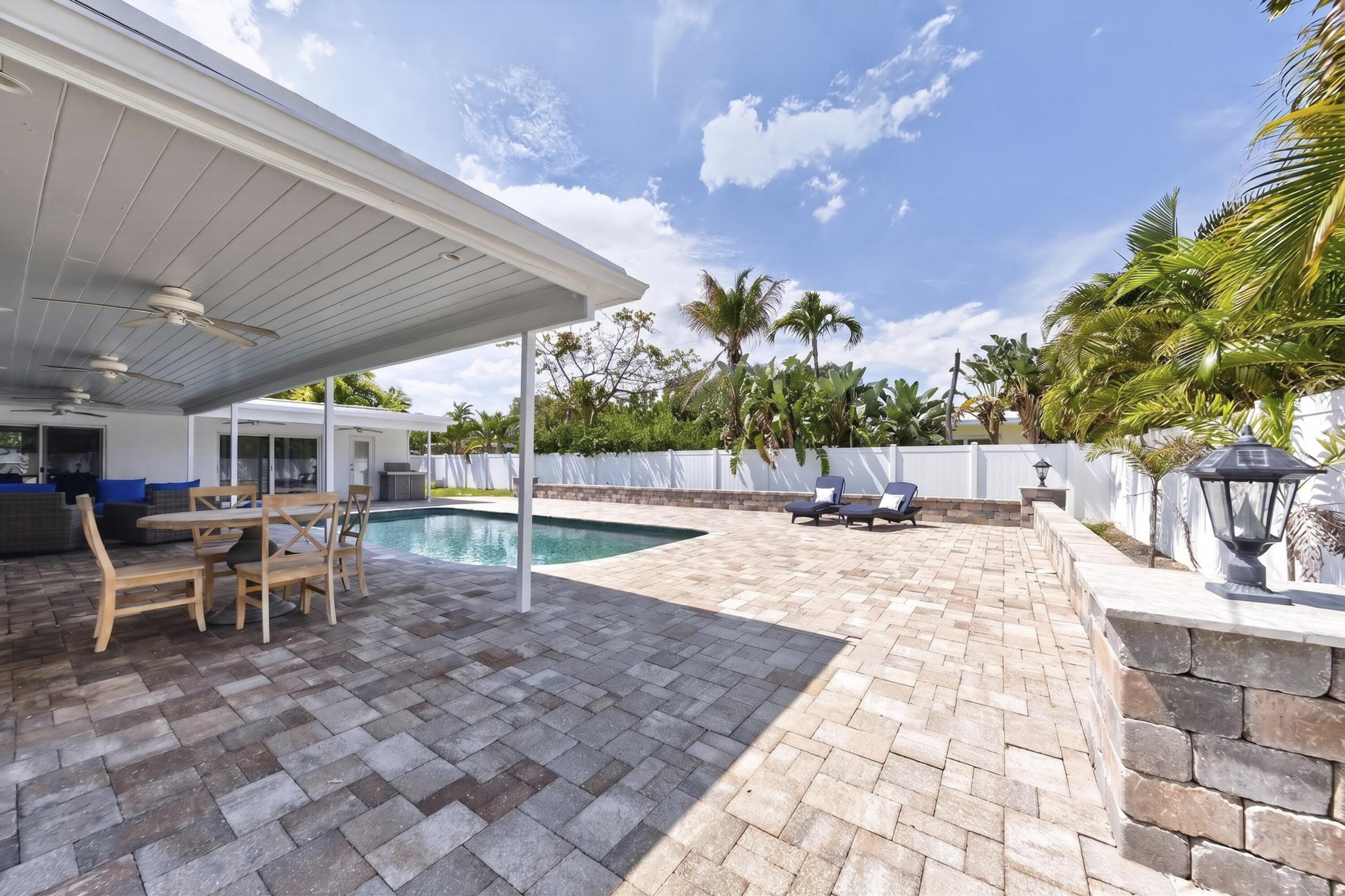 LIGHTHOUSE POINT 6TH SEC - Residential