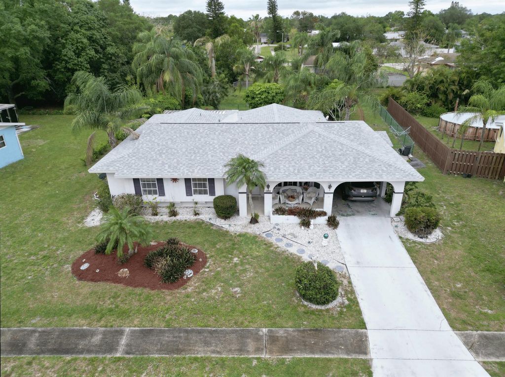 Photo of 162 NE Hemet Street, Port Saint Lucie, FL 34983 (MLS # R11079282)