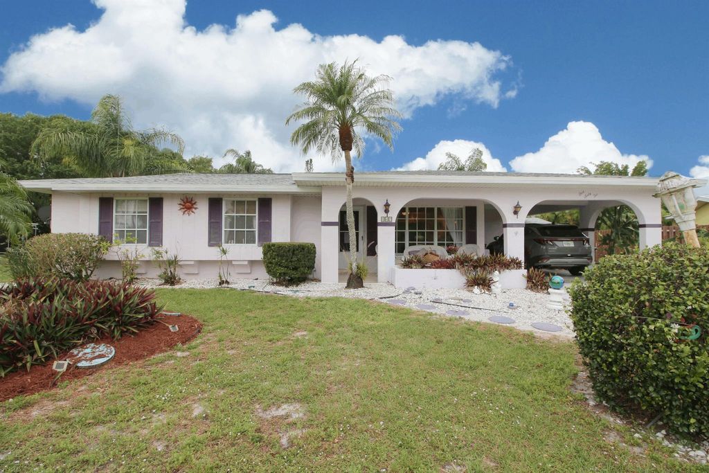 Photo of 162 NE Hemet Street, Port Saint Lucie, FL 34983 (MLS # R11079282)