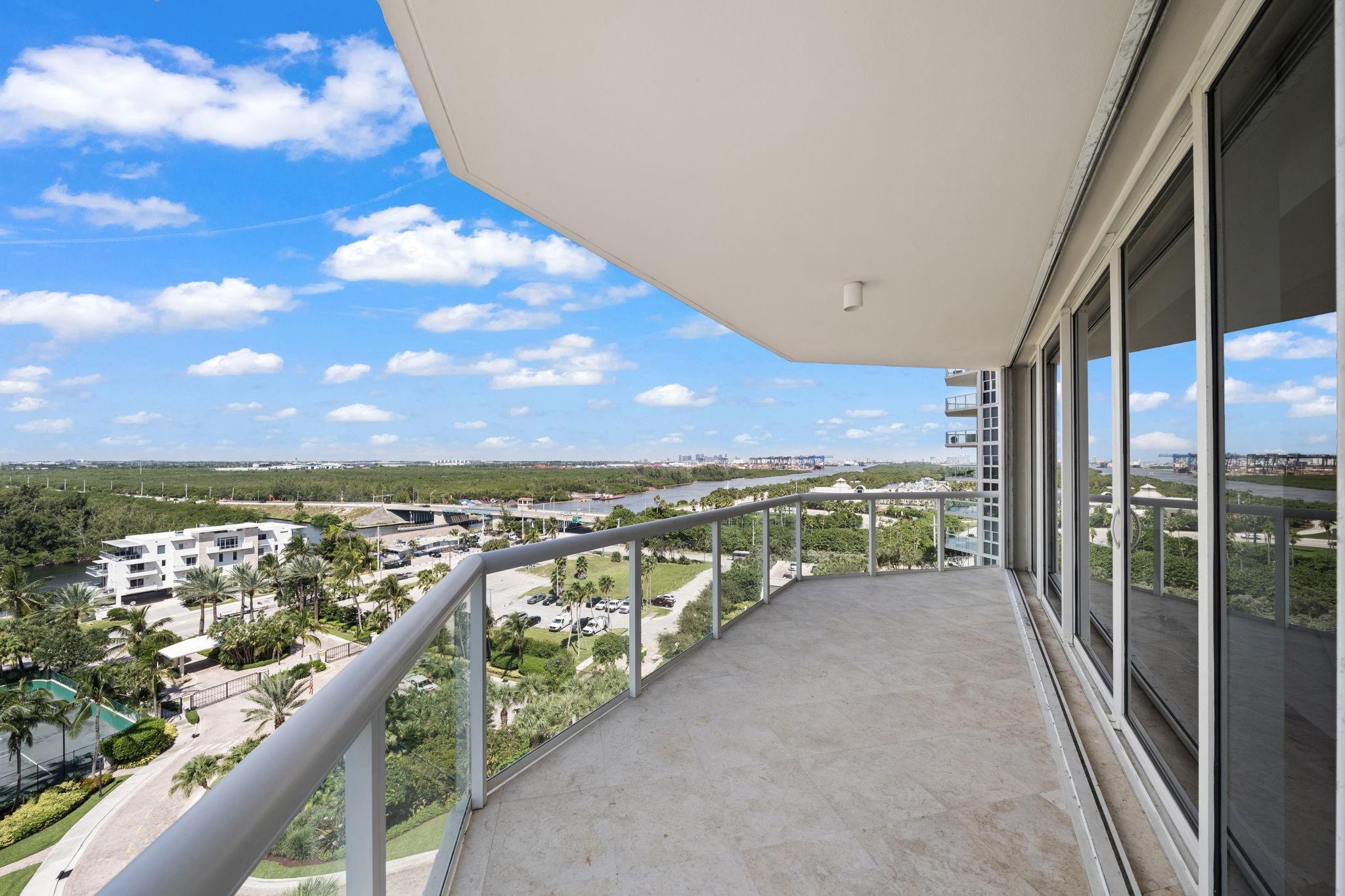 Renaissance On The Ocean - Residential Lease