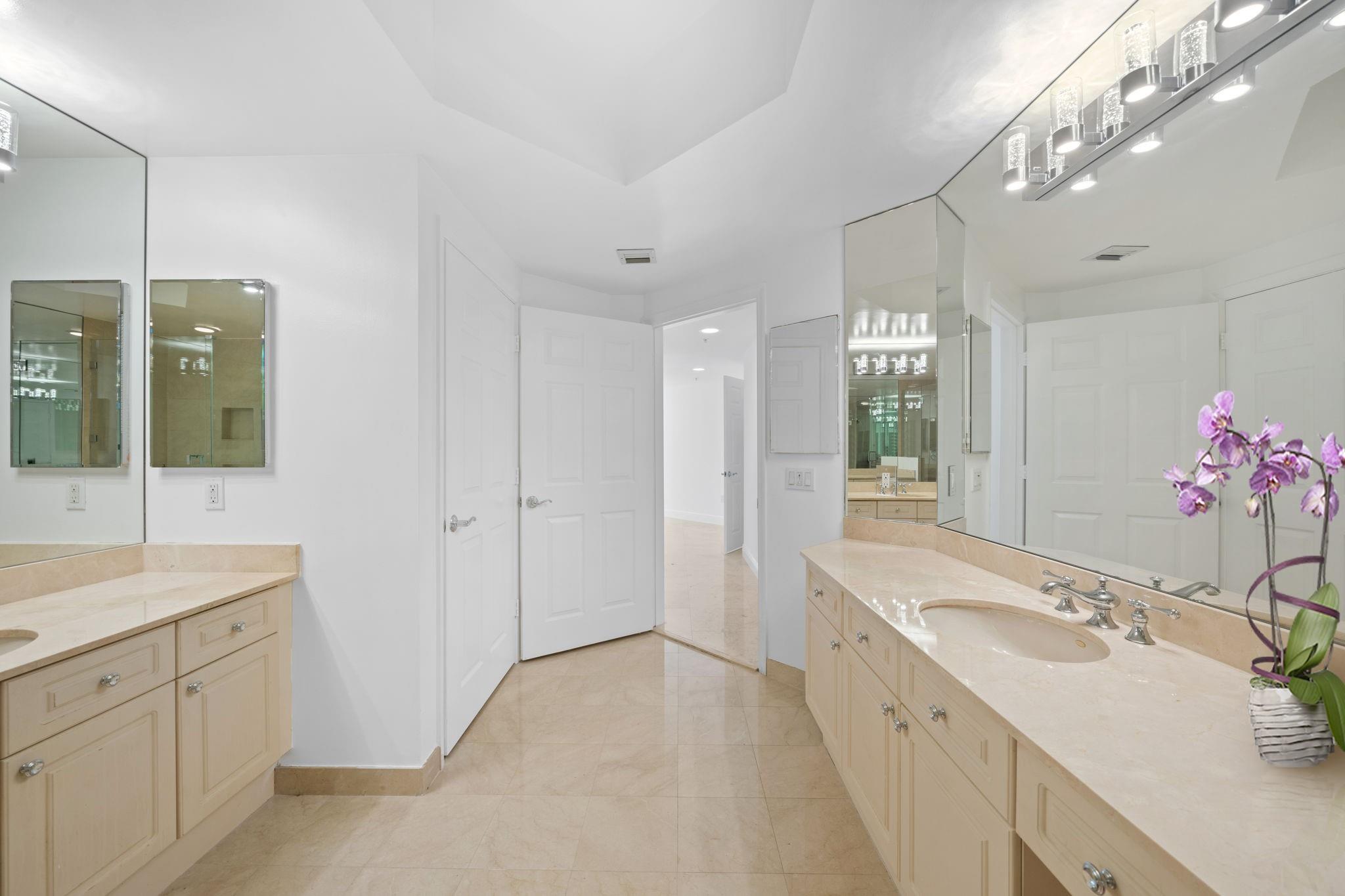 Renaissance On The Ocean - Residential Lease