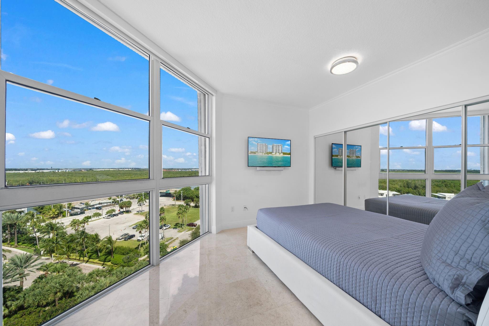 Renaissance On The Ocean - Residential Lease