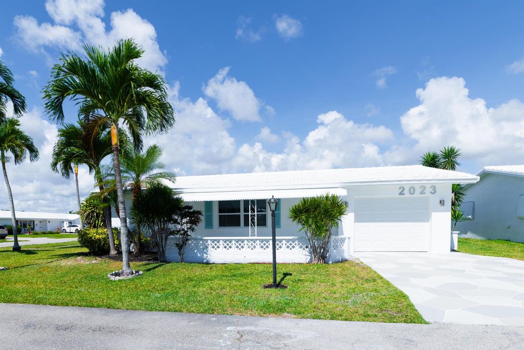 Photo of 2023 Vastine Drive, Boynton Beach, FL 33426 (MLS # R11015832)