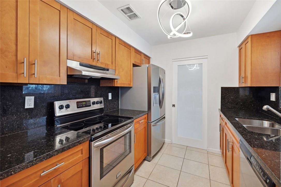 Lighthouse Point Estates - Residential