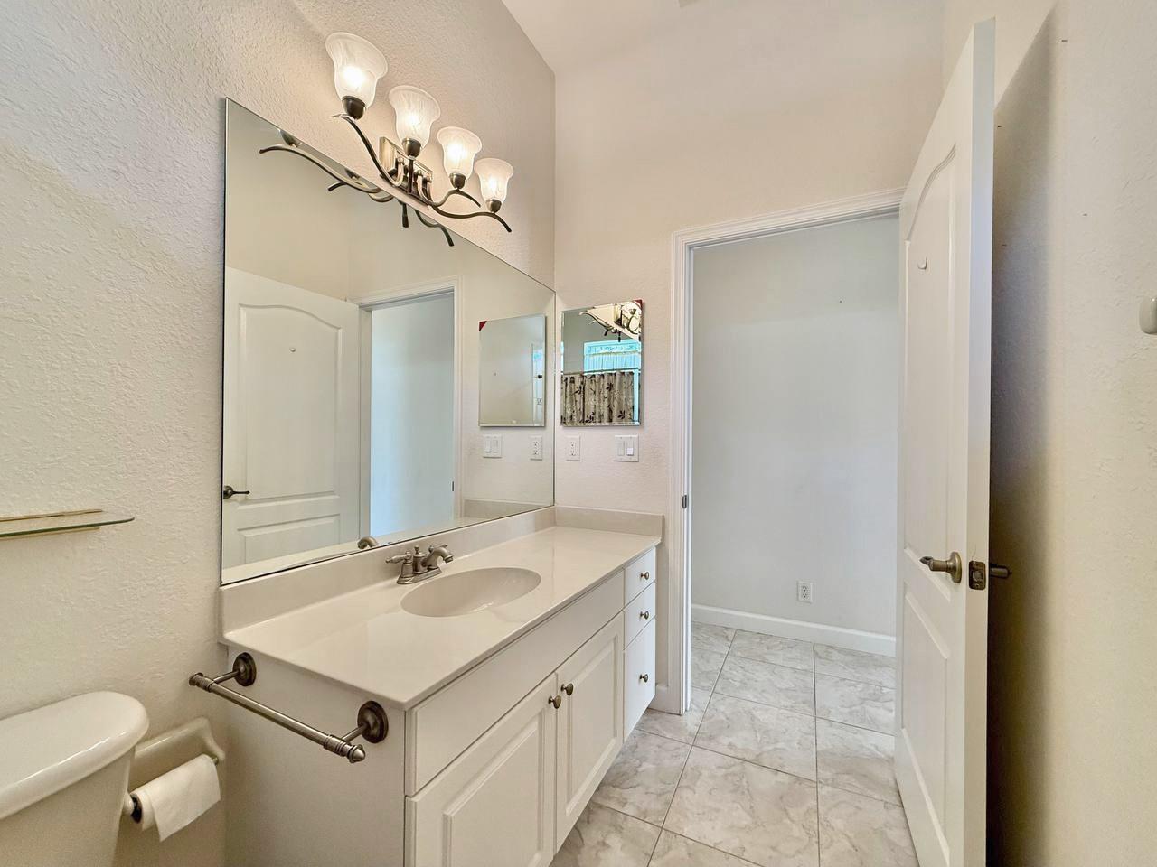 PORT ST LUCIE SECTION 44 - Residential Lease