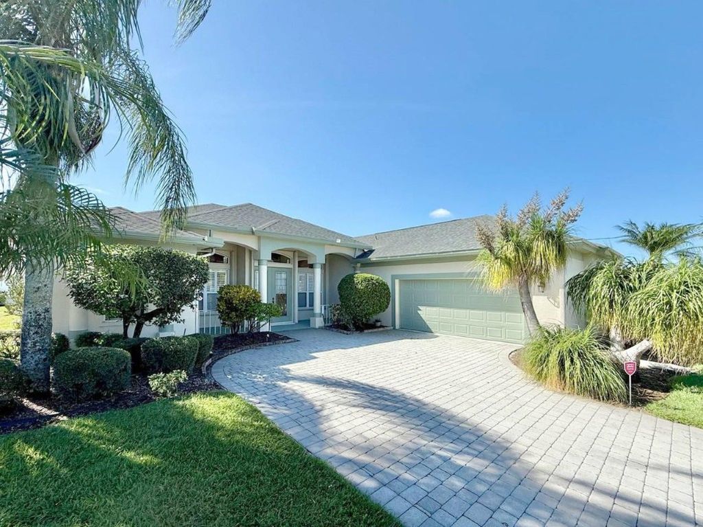 Photo of 6018 NW Winfield Drive, Port Saint Lucie, FL 34986 (MLS # F10537275)