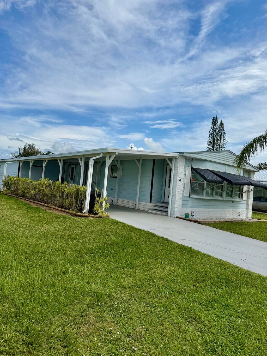 Photo of 4 El Morrow, Port Saint Lucie, FL 34952 (MLS # B26040284)