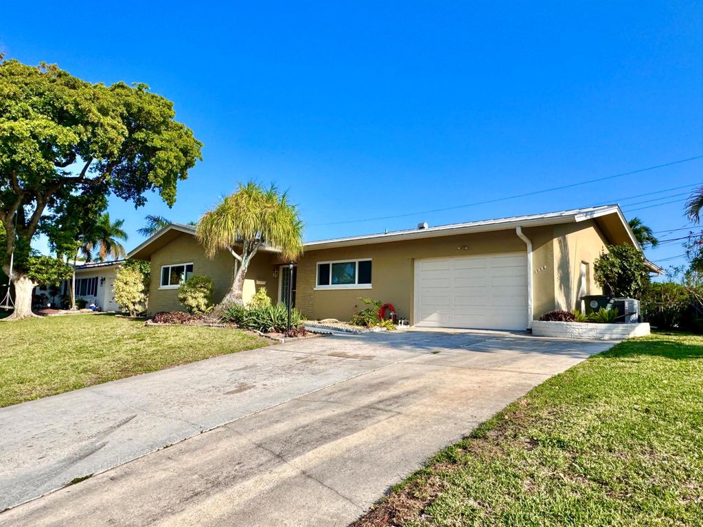 Photo of 1284 SW 9th Street, Boca Raton, FL 33486 (MLS # R11069941)