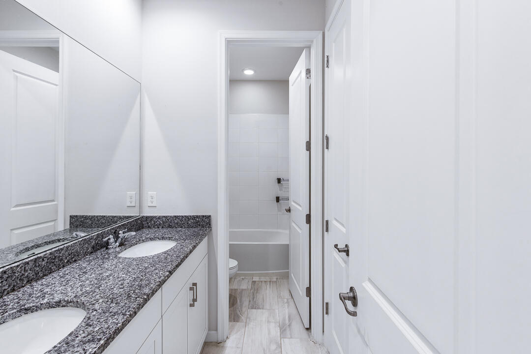 MATTAMY AT SOUTHERN GROVE PLAT 1 REPLAT - Residential