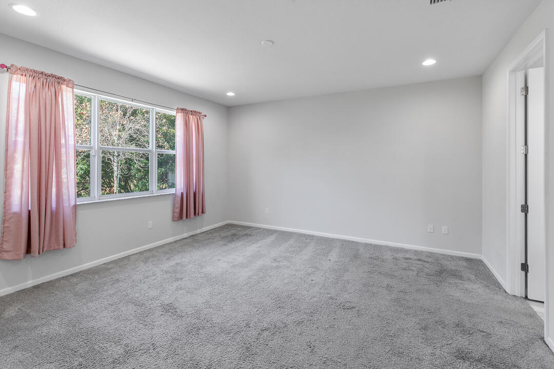 MATTAMY AT SOUTHERN GROVE PLAT 1 REPLAT - Residential