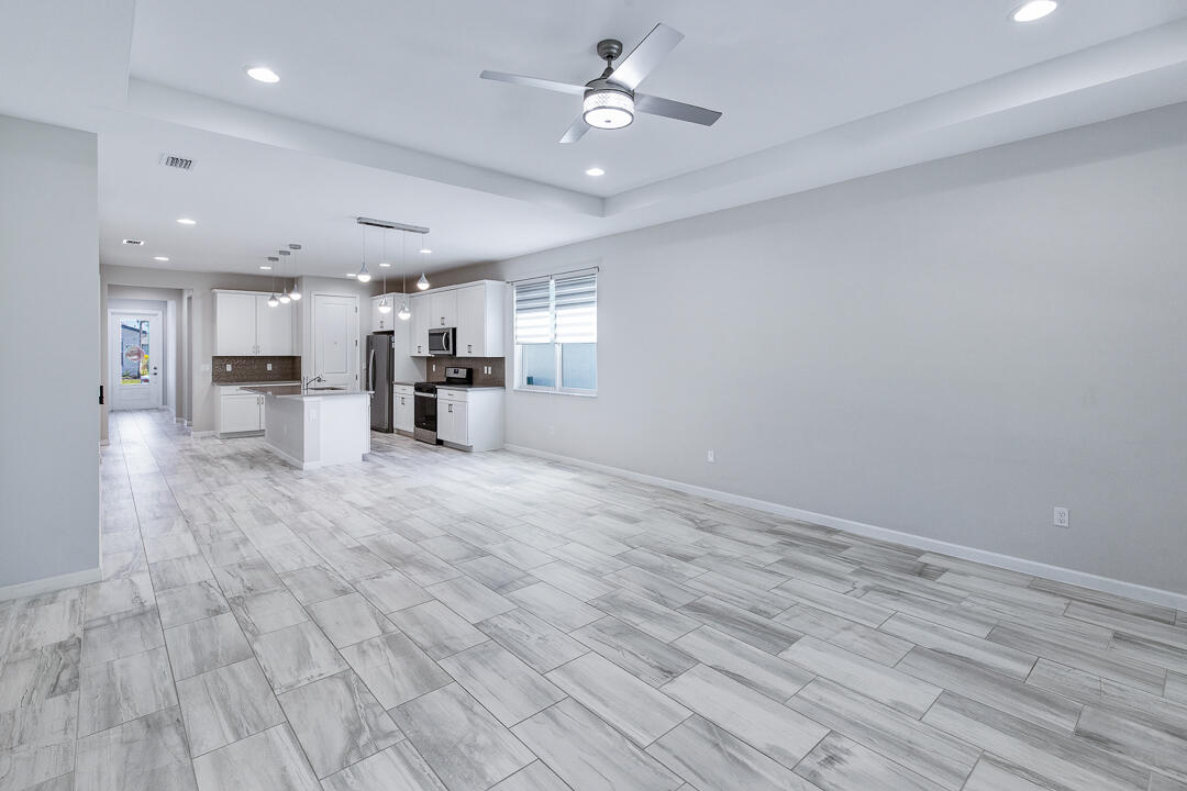 MATTAMY AT SOUTHERN GROVE PLAT 1 REPLAT - Residential