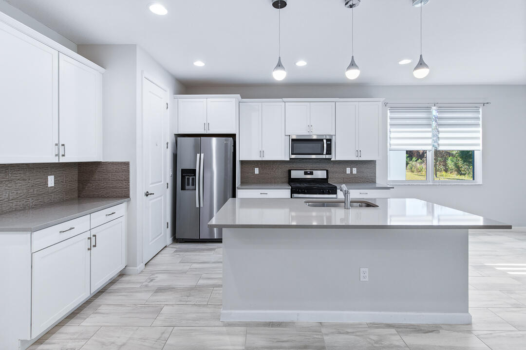 MATTAMY AT SOUTHERN GROVE PLAT 1 REPLAT - Residential