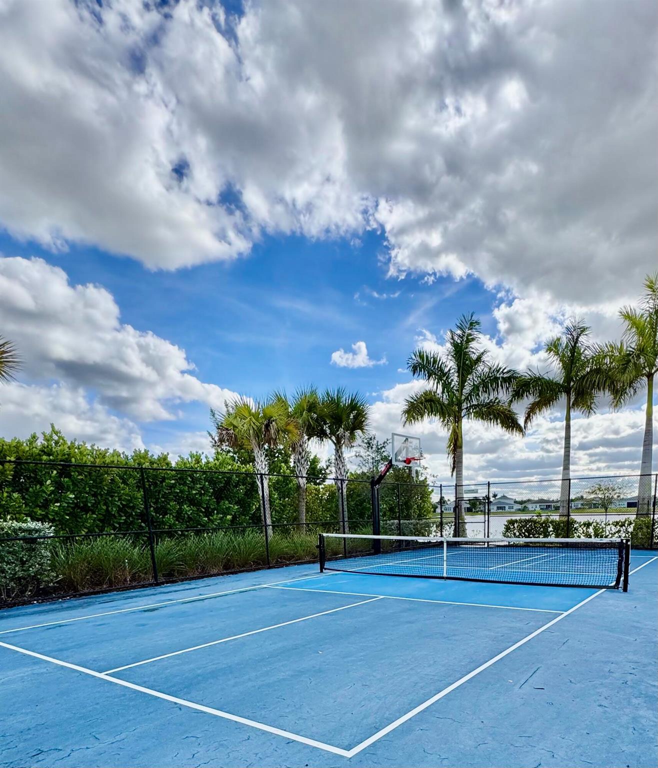 MATTAMY AT SOUTHERN GROVE - Residential