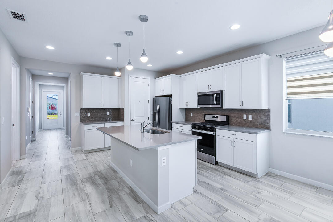 MATTAMY AT SOUTHERN GROVE PLAT 1 REPLAT - Residential