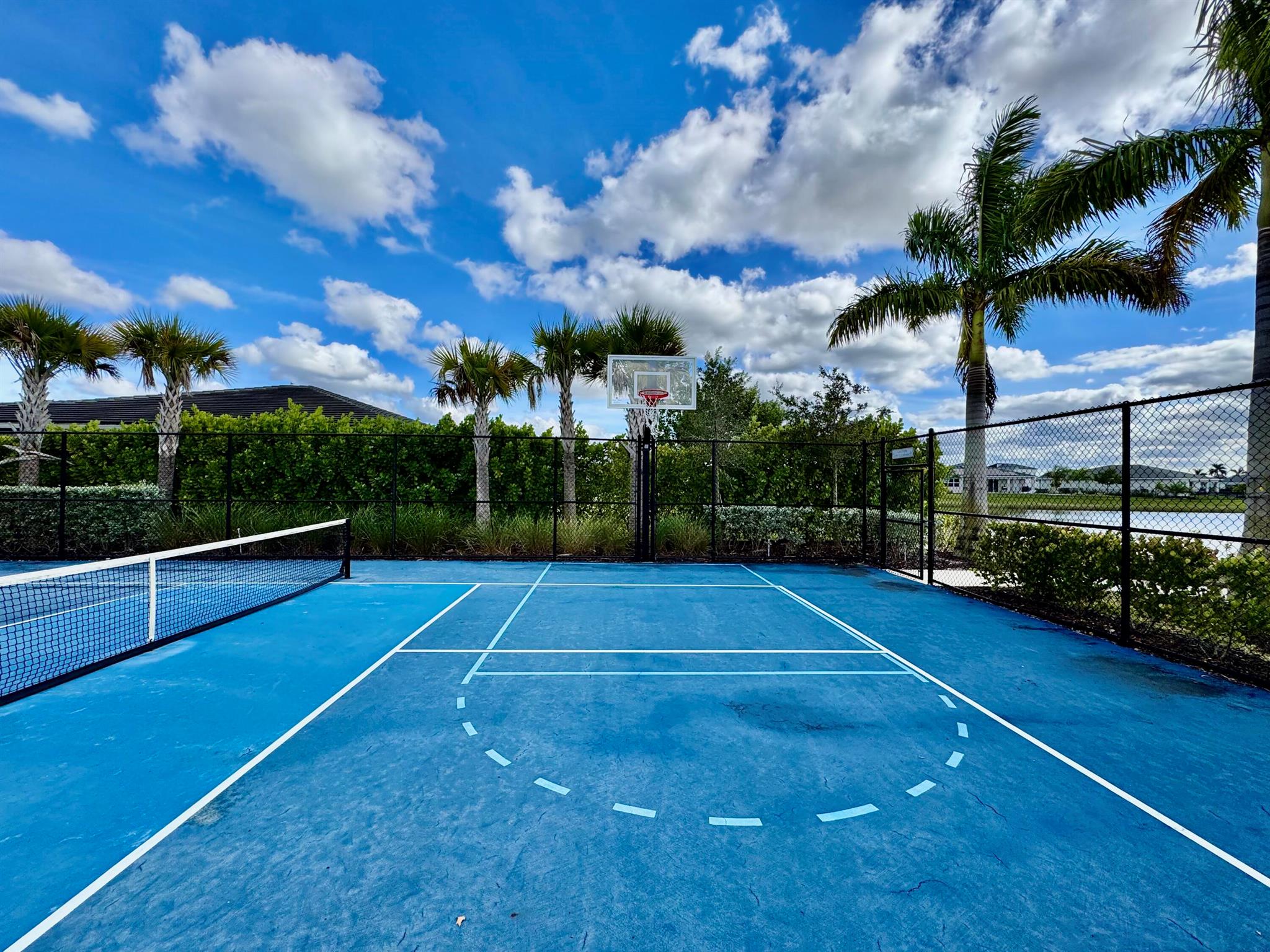 MATTAMY AT SOUTHERN GROVE - Residential