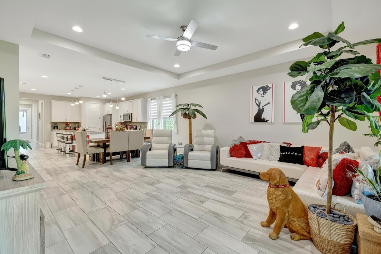 MATTAMY AT SOUTHERN GROVE - Residential