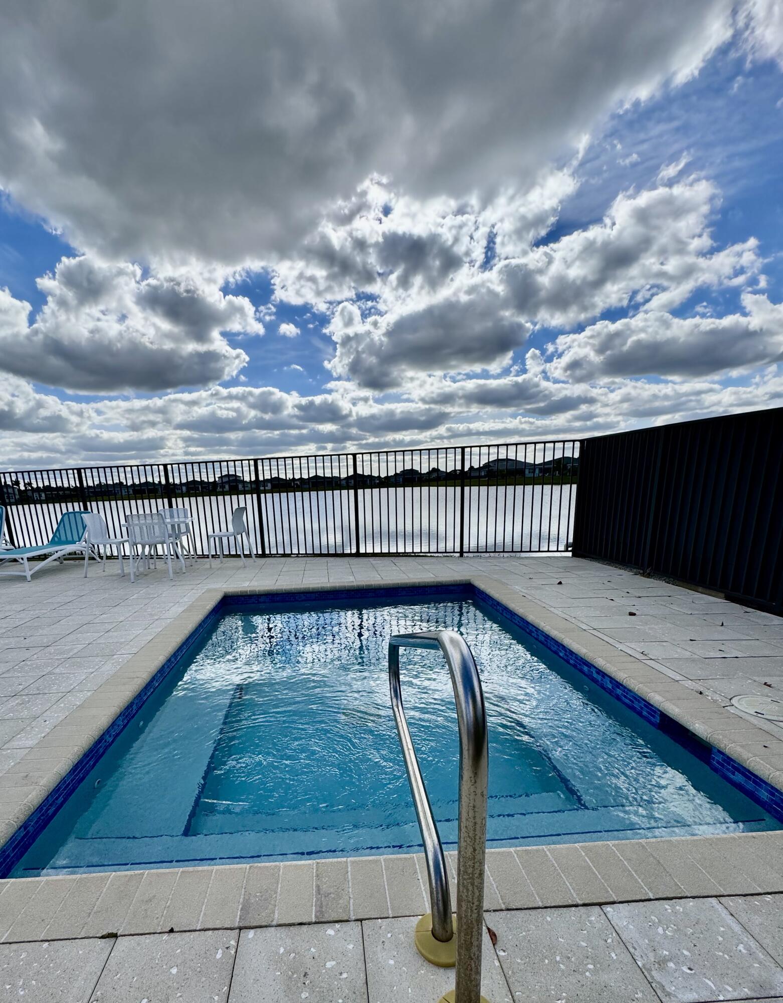 MATTAMY AT SOUTHERN GROVE PLAT 1 REPLAT - Residential