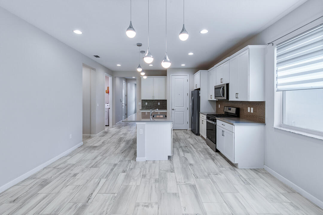 MATTAMY AT SOUTHERN GROVE PLAT 1 REPLAT - Residential