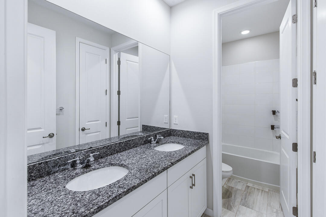 MATTAMY AT SOUTHERN GROVE PLAT 1 REPLAT - Residential