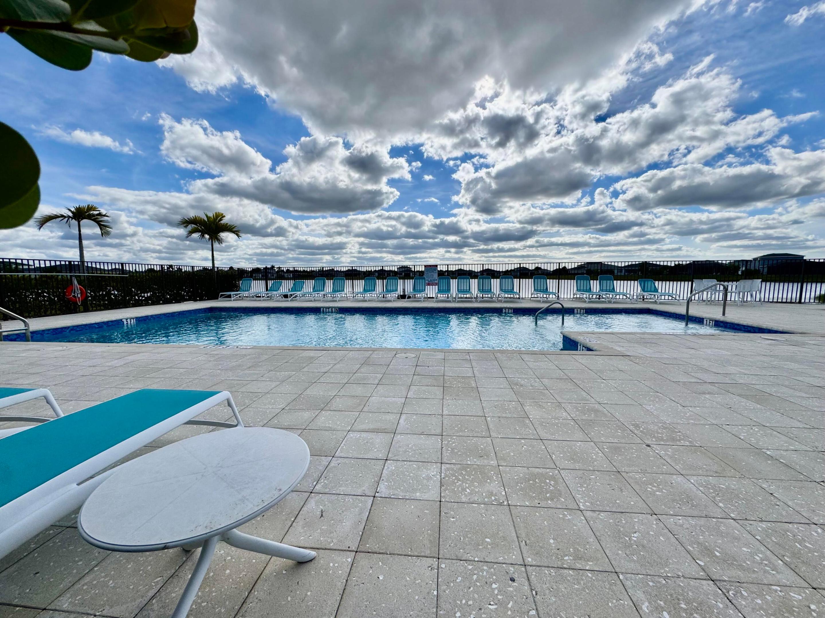 MATTAMY AT SOUTHERN GROVE PLAT 1 REPLAT - Residential