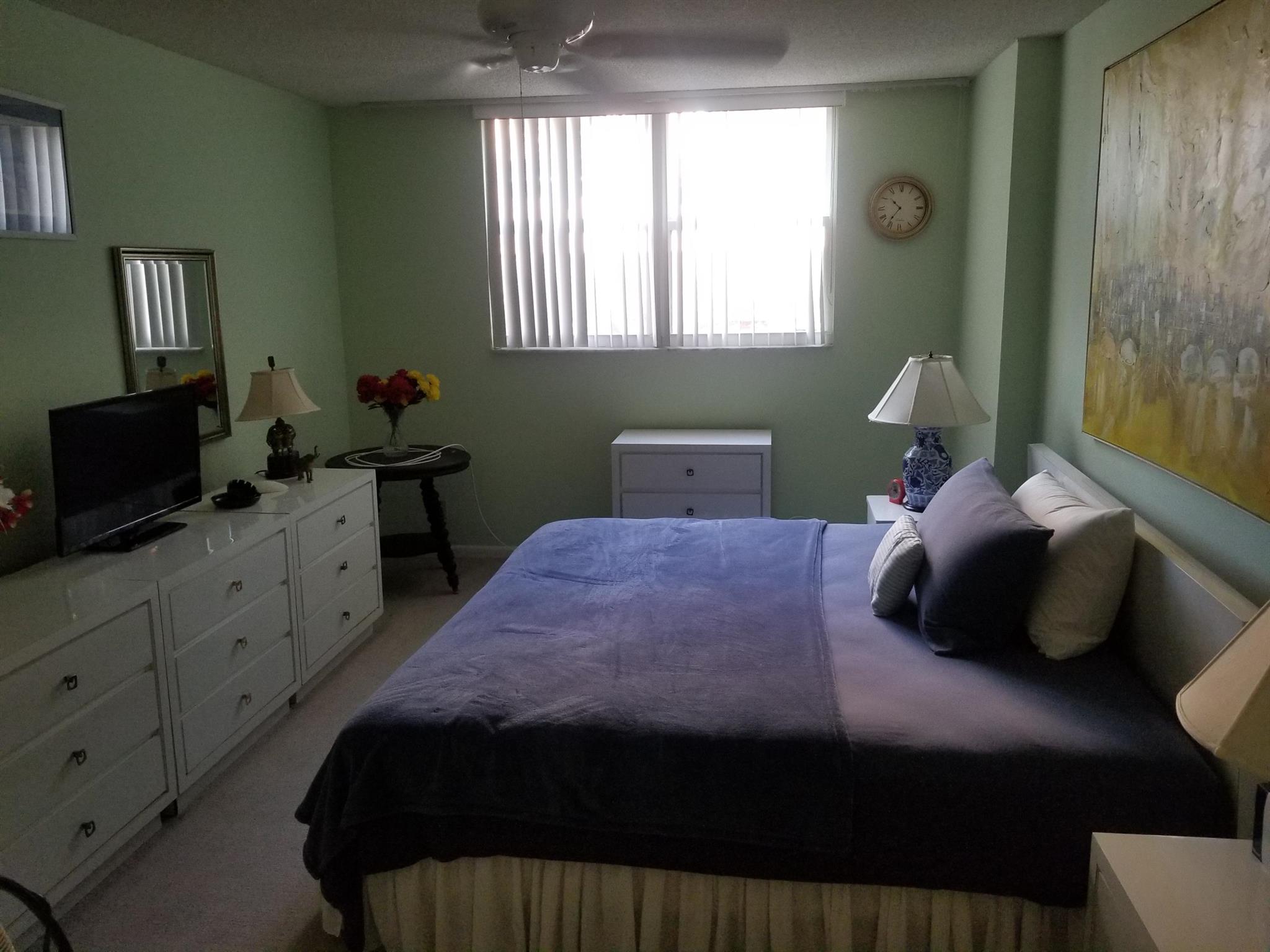 LE CHATEAU ROYAL CONDO - Residential