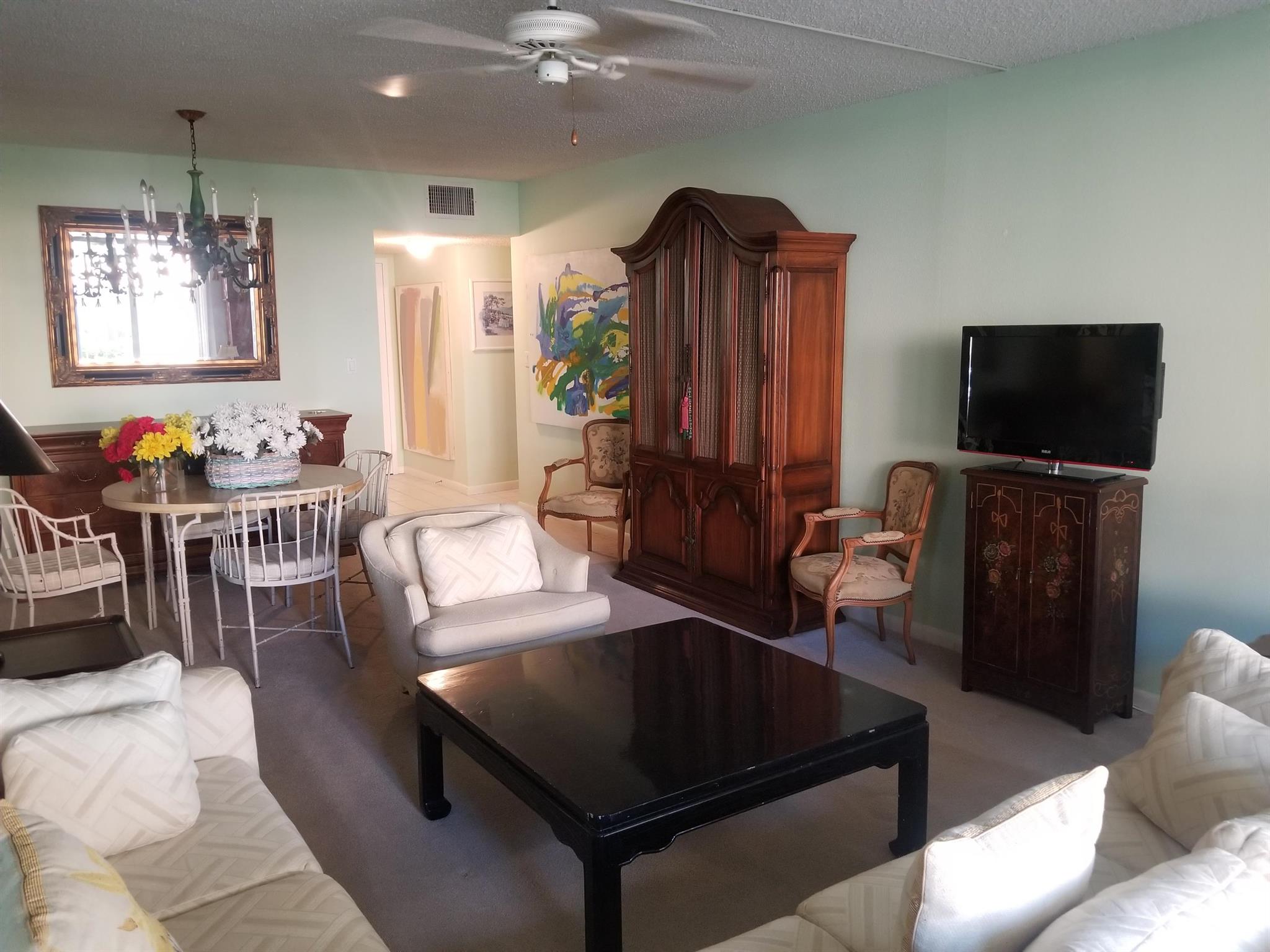 LE CHATEAU ROYAL CONDO - Residential