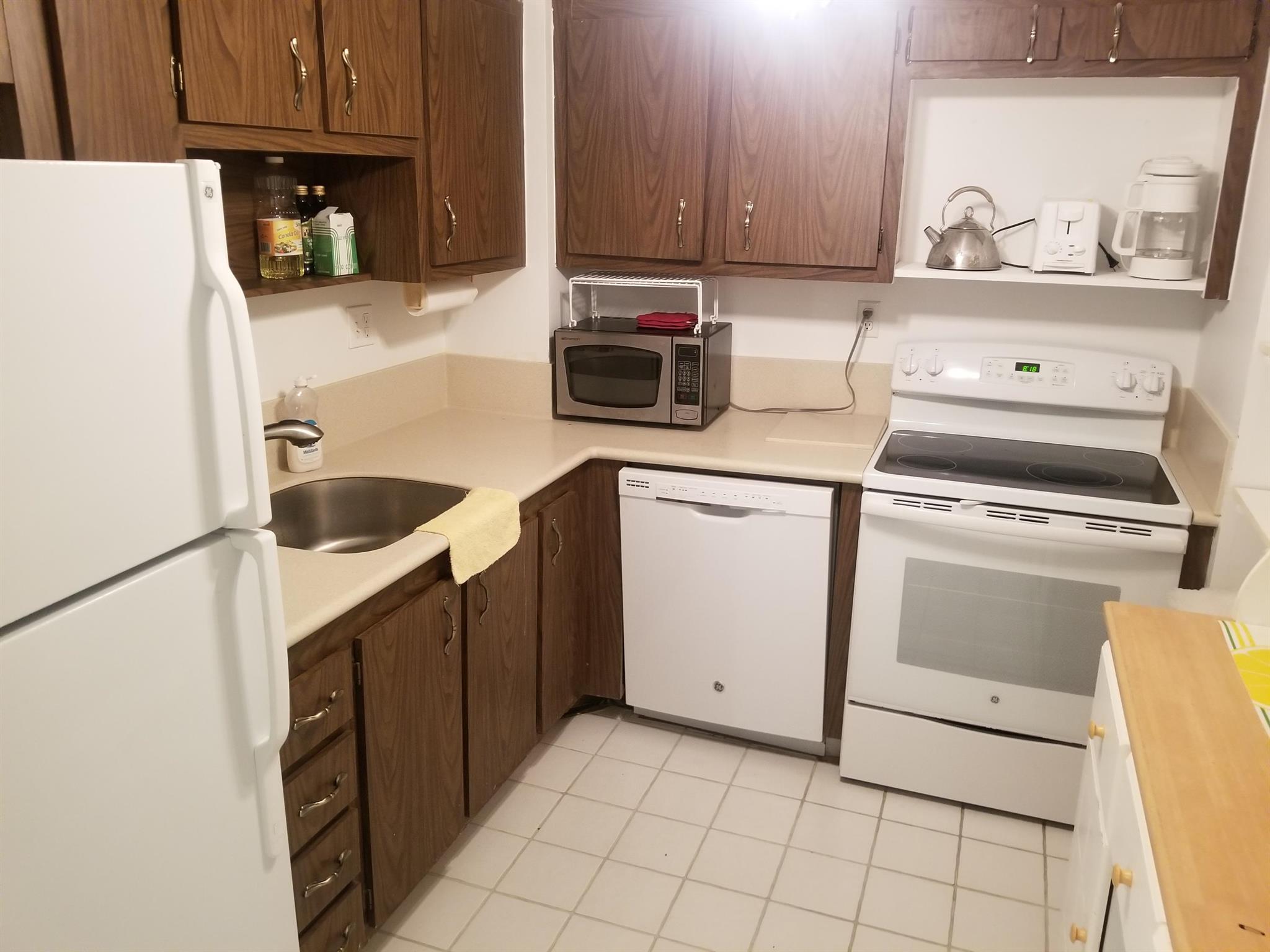 LE CHATEAU ROYAL CONDO - Residential